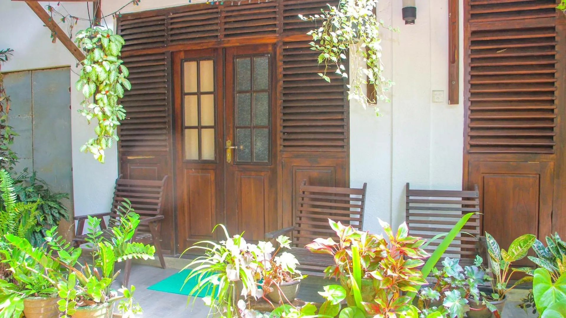 The Sigiriya Rock Hostel 0*,